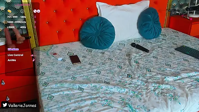 VallerieJones webcam