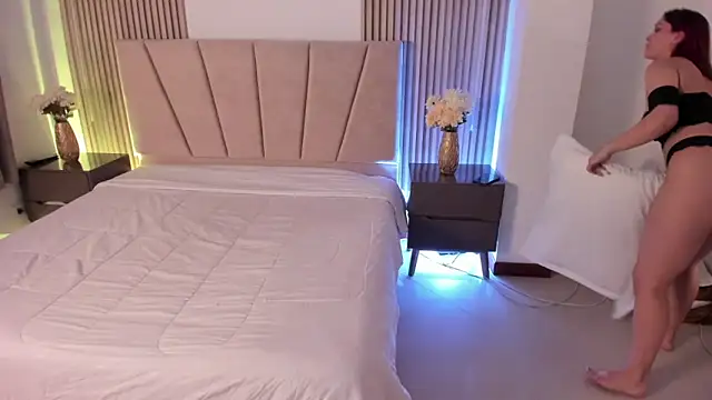 Victoria_Beaumont webcam