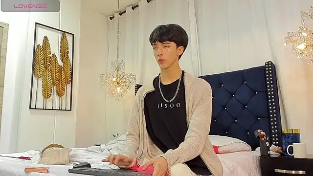 aerumchae (M twink) - play with my dick