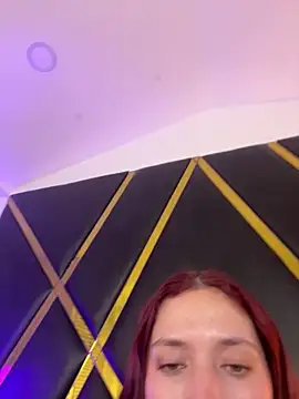 Webcam Model (EmmaaCastro)  is live.Free join now!