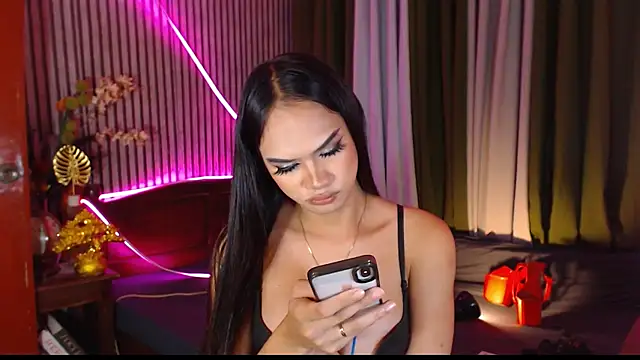 Unforgettablejulia webcam