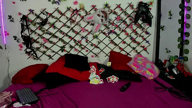 playful-girls webcam