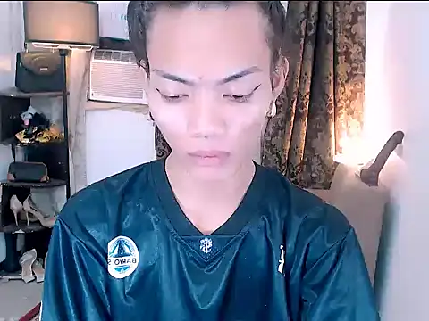 yoursexyasiantsxx webcam