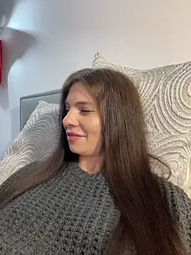 curlylara - CurlyLara's free webcam - UK Sex Cams