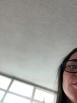 Webcam Model (PamelaJonsom_)  is live.Free join now!