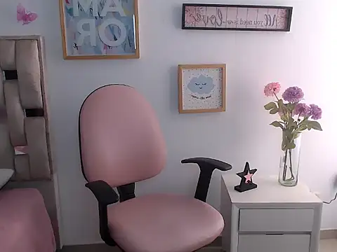 Aantoniaa_brown27 webcam