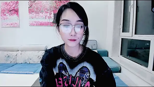 美女NIAN-er在线直播