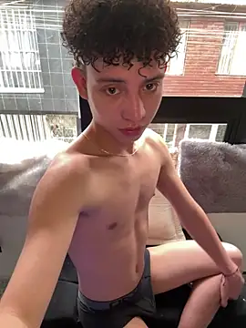 yoursexyjose webcam