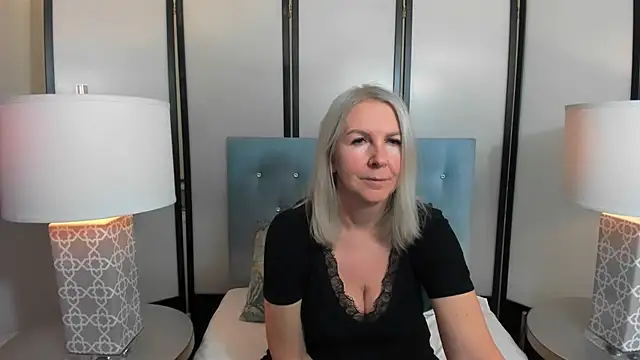 Live sex cam of EricaTop