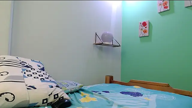 lisbethorney18 - Lisbethorney18's free webcam - UK Sex Cams