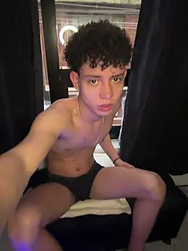 yoursexyjose webcam