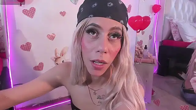 Darlyn_tenderhot__ webcam