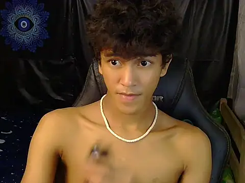 hugekenbigcock webcam