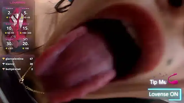 XxAsianTsCummerxX webcam