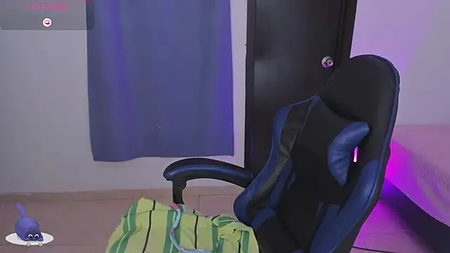 roseliam25 - Roseliam25's free webcam