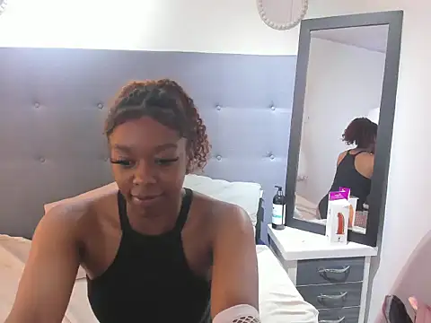 serenababe_ webcam