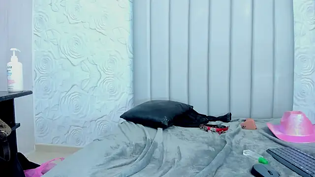 Cleopatra_Trans webcam