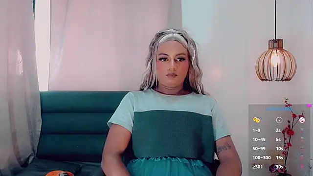 Alice_brandom webcam