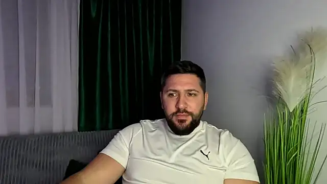 Gold_Alpha_Boy webcam