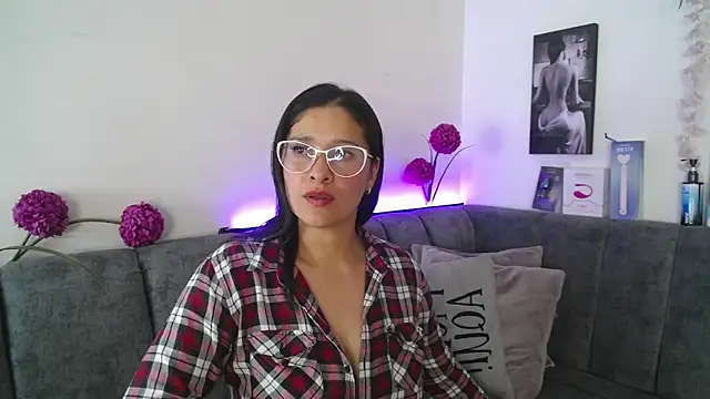 Alana_steel_1 webcam