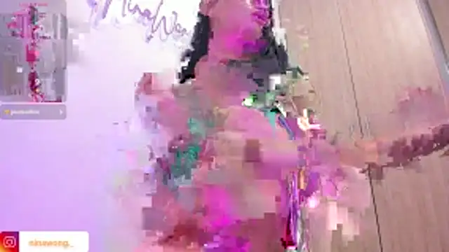 NinaWong webcam