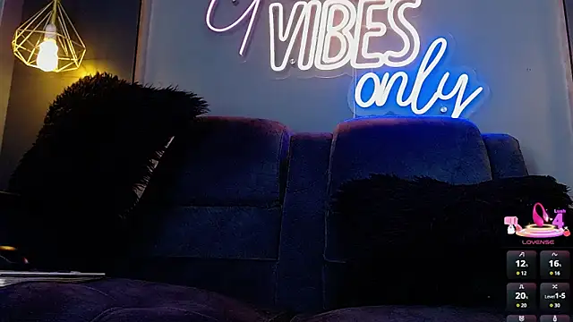 LOLIITA__LOVE webcam