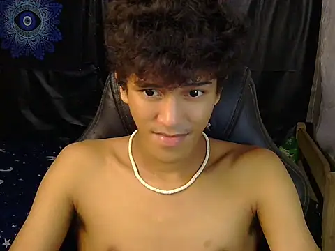 hugekenbigcock webcam