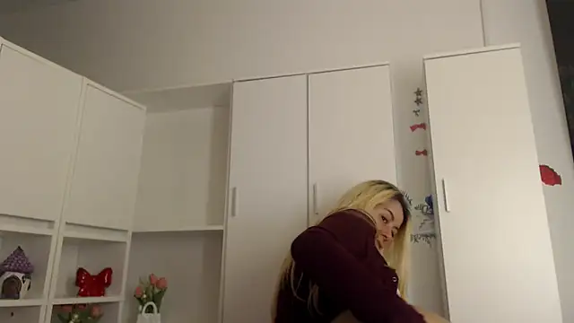 _karolynesyera_ webcam