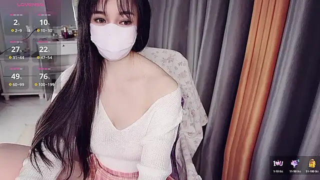 美女NolanMia在线直播