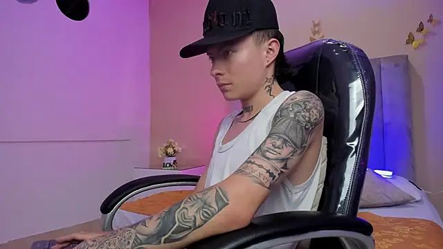 nascary_fox - Nascary_Fox's free webcam - UK Sex Cams