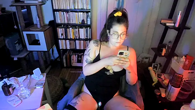 rosiee69_ - Rosiee69_'s free webcam - UK Sex Cams