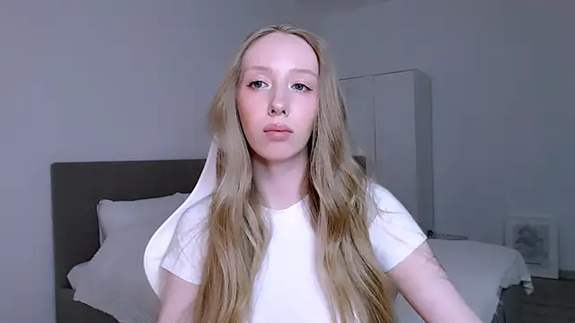 Luna_insniity webcam