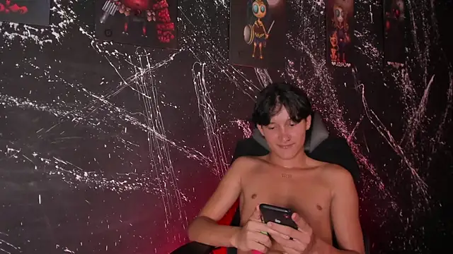 SalvatoreBenford from StripChat is Freechat