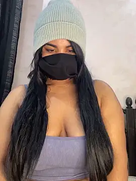 Nabila-hanouna webcam