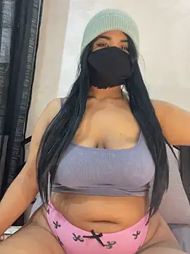 Nabila-hanouna webcam