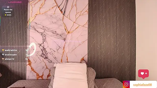 big_tits_in_your_face webcam