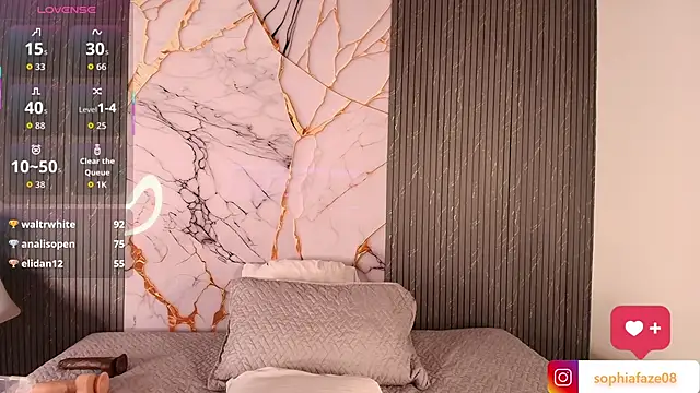 big_tits_in_your_face webcam