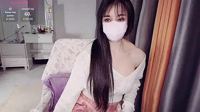 美女NolanMia在线直播