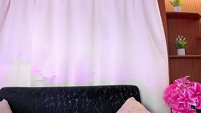 charlotte_mitchell_ webcam