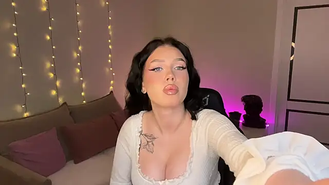 mistress_of_hearts webcam