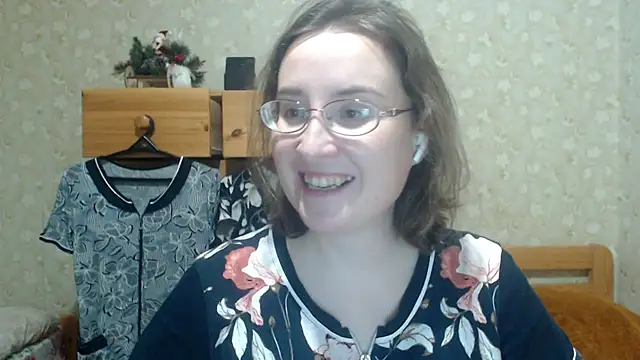 Live cam of Smart_Rose from  | Watch me live!