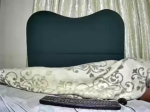 Exotic_FreakyQueen webcam