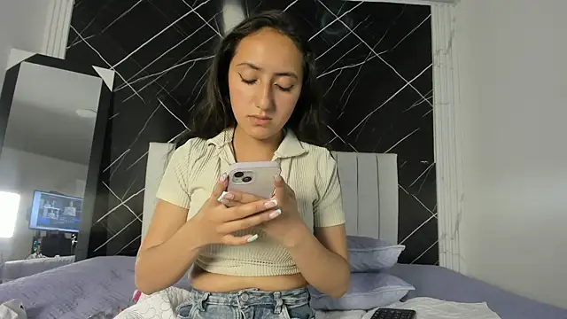 SweettGiselle_ webcam