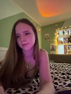 ameliamooon - Ameliamooon's free webcam - UK Sex Cams