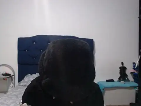 Brenda_Tina699 webcam