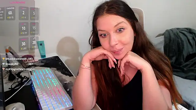 AustrianGirl99AtWork webcam