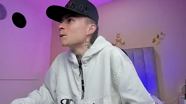 nascary_fox - Nascary_Fox's free webcam - UK Sex Cams