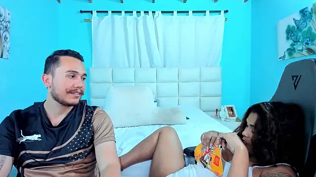 xxx_sweet_couple_ webcam