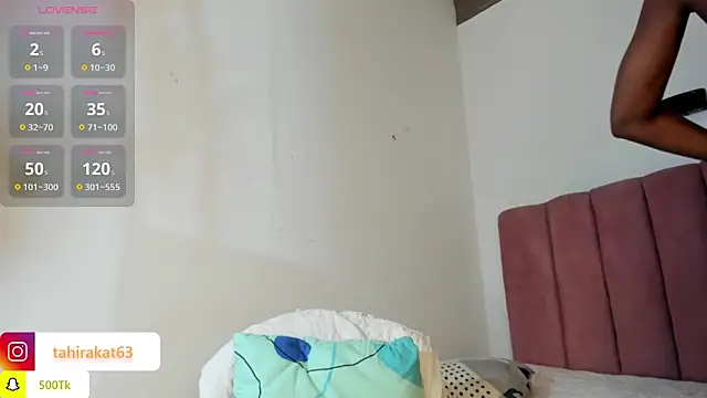 Tahira_21_ webcam