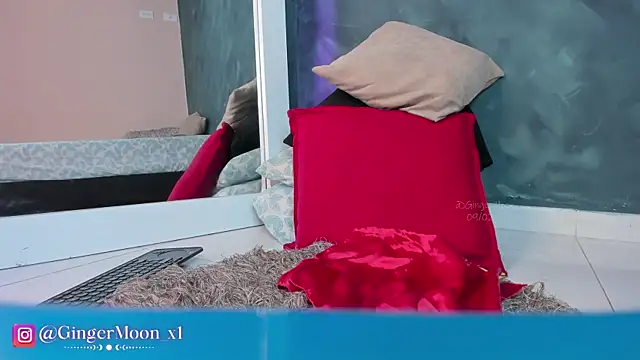 GingerMoon_ webcam